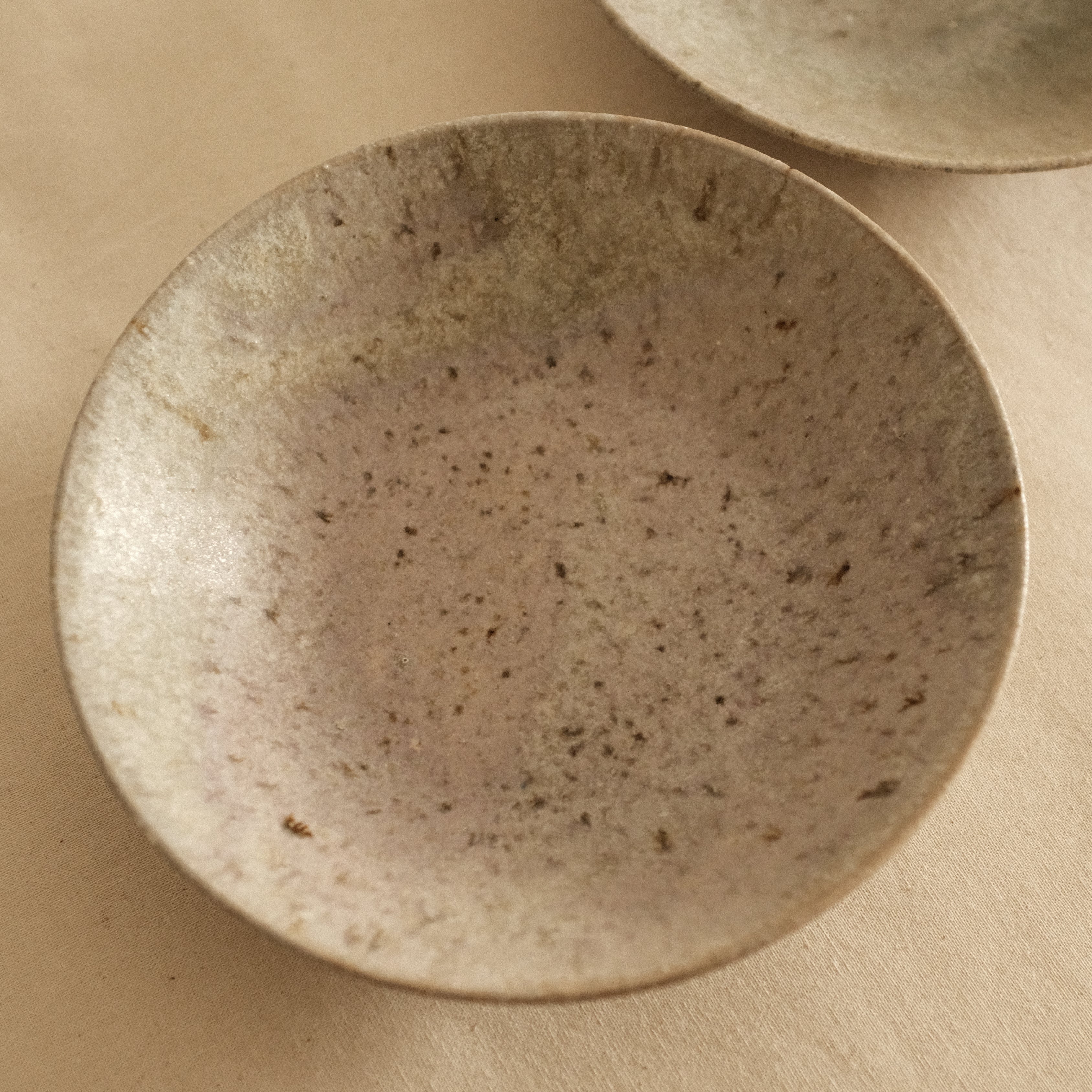 Suzuki Mikumo Spring Soft Pink Green Ceramic Deep Plate