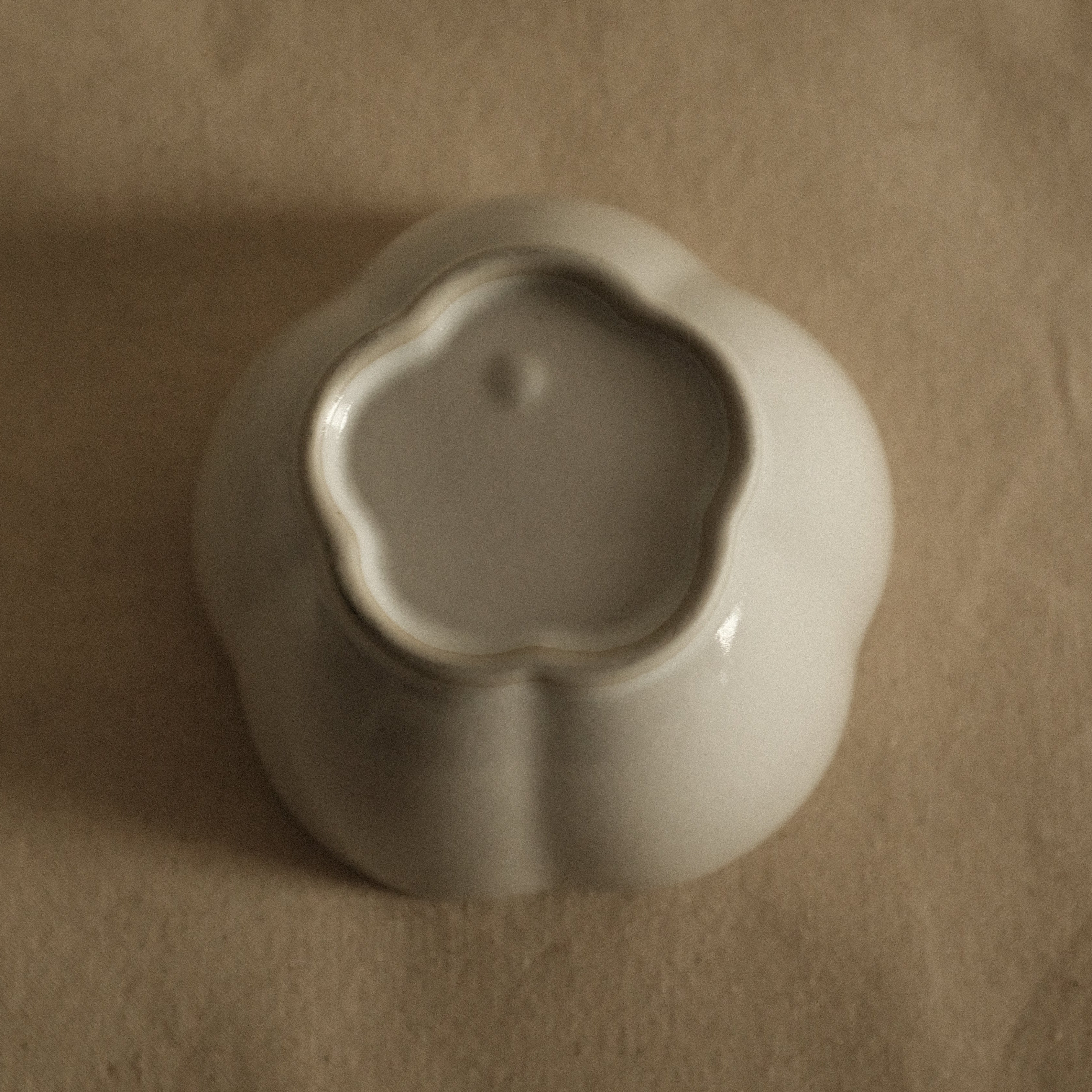 East Table Dolce Ume Plum Shape Yuki Snow White Small Bowl