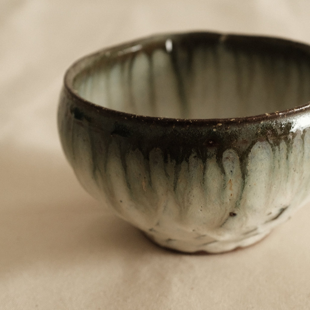 Masamura Japan Carved Artichoke Moss Green Japan Katakuchi Chawan Matcha Bowl with Spout