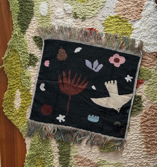 ÉLODIE Peace Dove Whimsical Retro Style Decorative Knitted Tapestry Blanket with Fringe