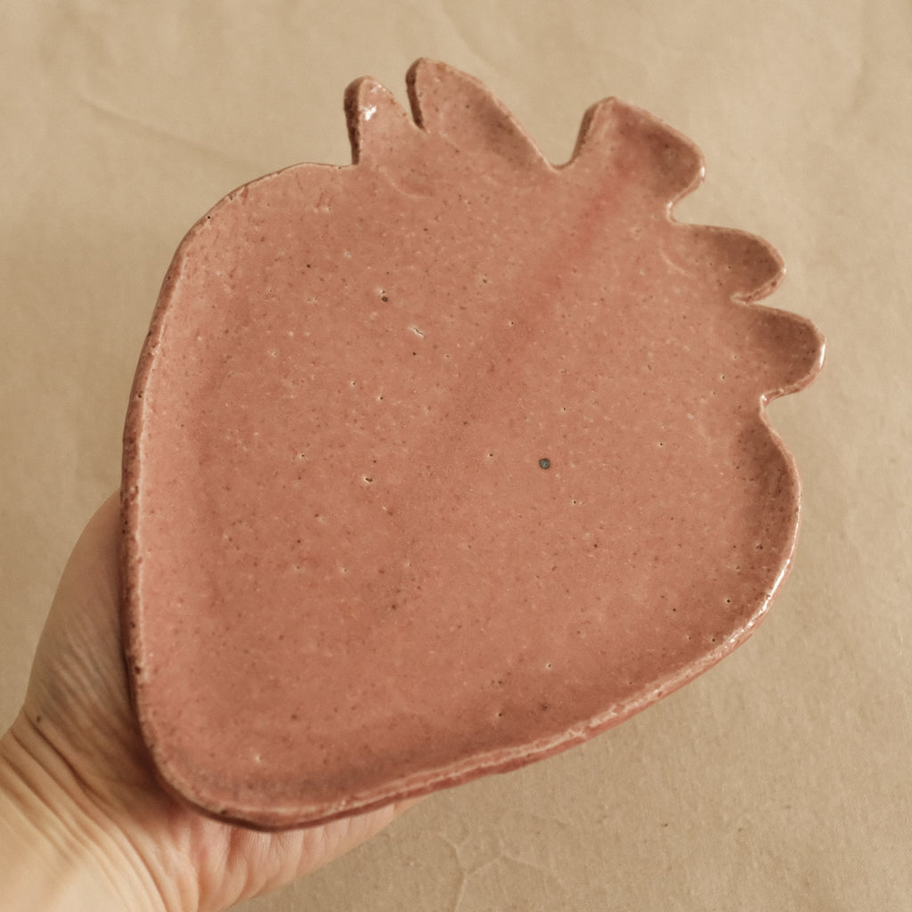 Momoiro Soft Pink Ichigo Strawberry Flat Plate