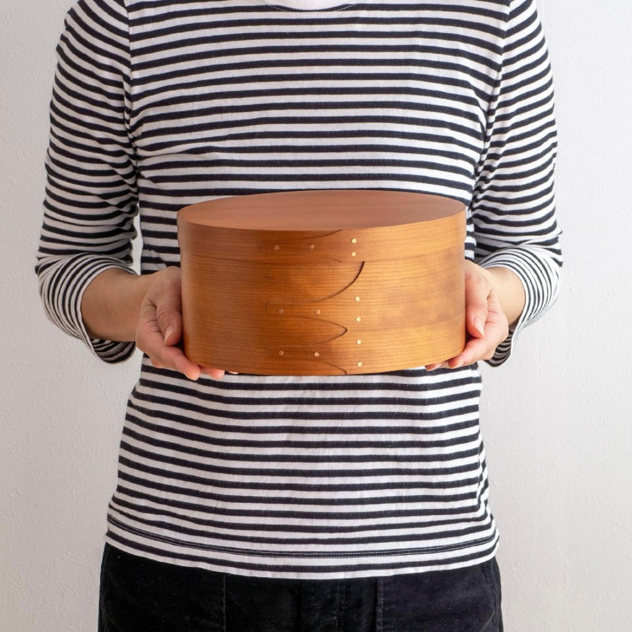 Homestead Japan Cherry Wood Shaker Round Box M Size