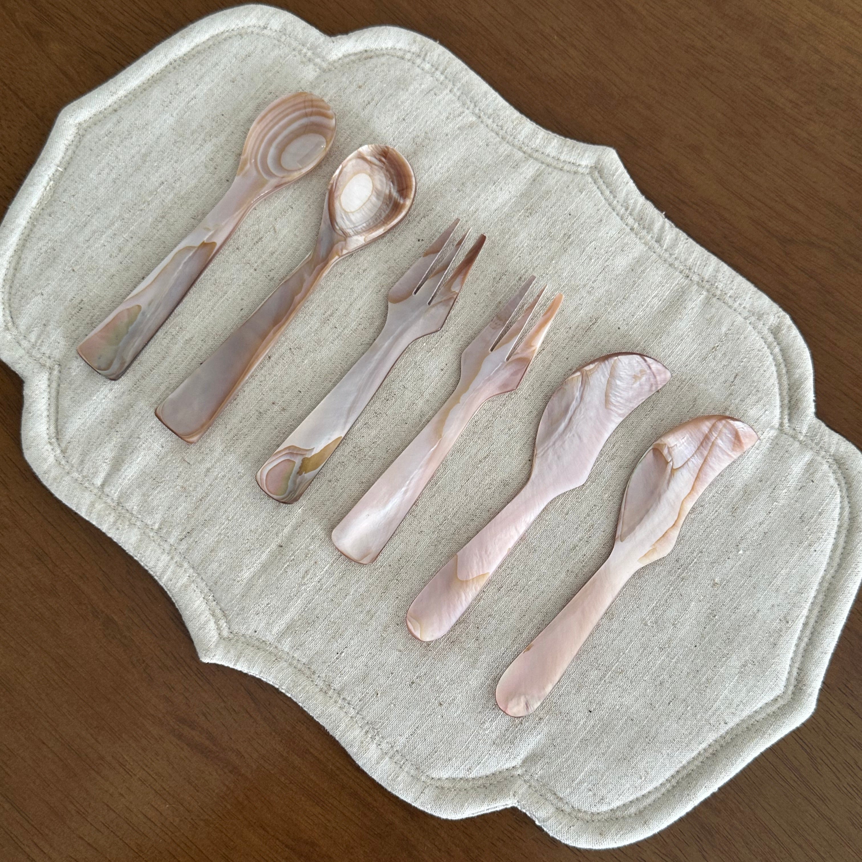 PEARLE Beige Pink Mother of Pearl Spoon Fork Knife 12cm Dessert Coffee Cake Cutlery Flatware