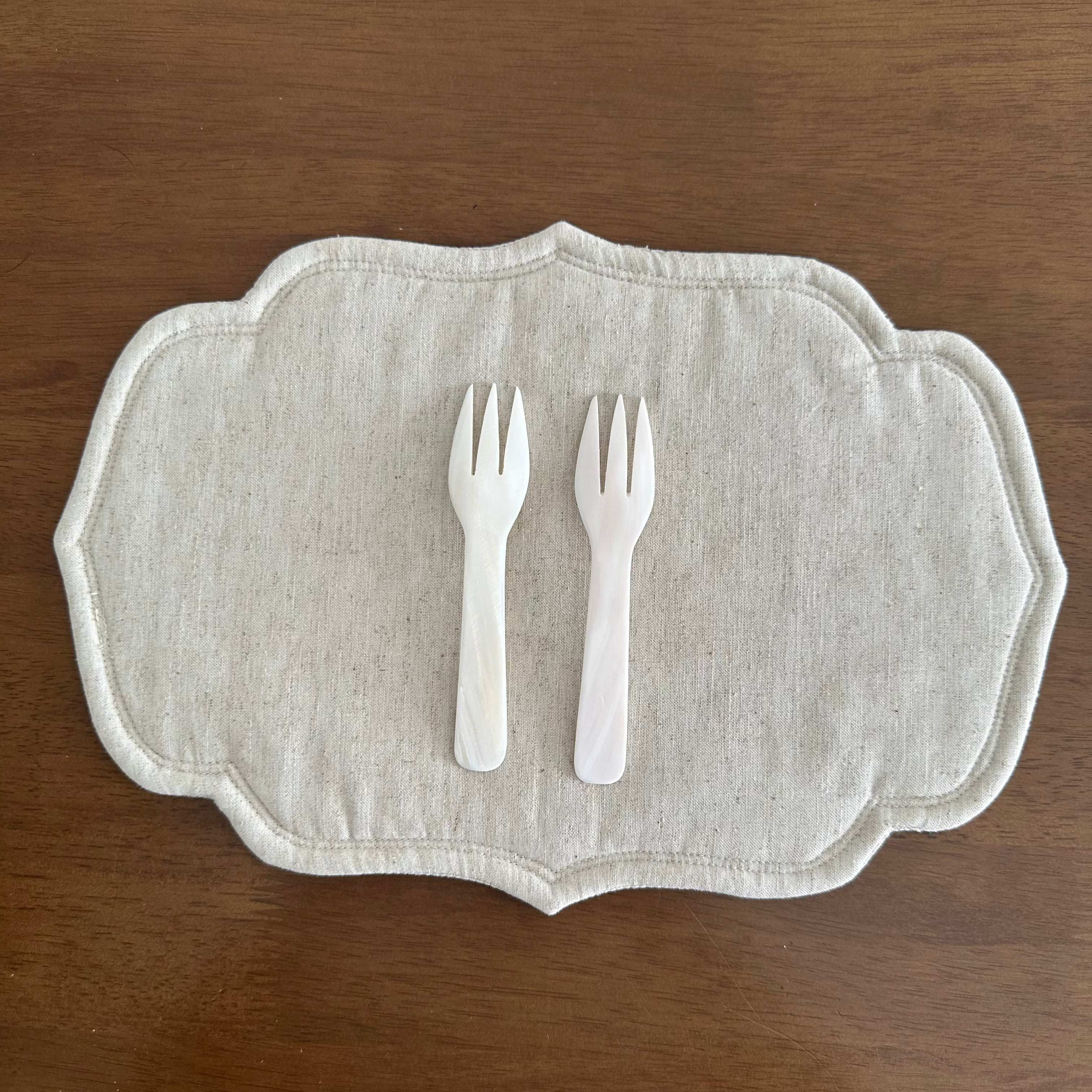 PEARLE Off White Mother of Pearl Spoon Fork Knife 12cm Dessert Coffee Cake Cutlery Flatware