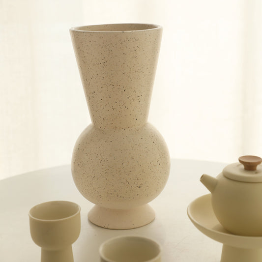 CHARLOTTE Retro Ivory Cream Spotted Ceramic Vase