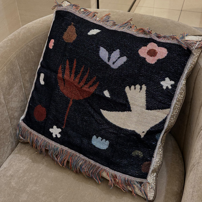 ÉLODIE Peace Dove Whimsical Retro Style Decorative Knitted Tapestry Blanket with Fringe