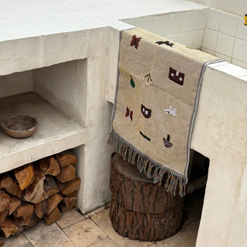 LUCIENNE Countryside View Whimsical Retro Style Decorative Knitted Tapestry Blanket with Fringe