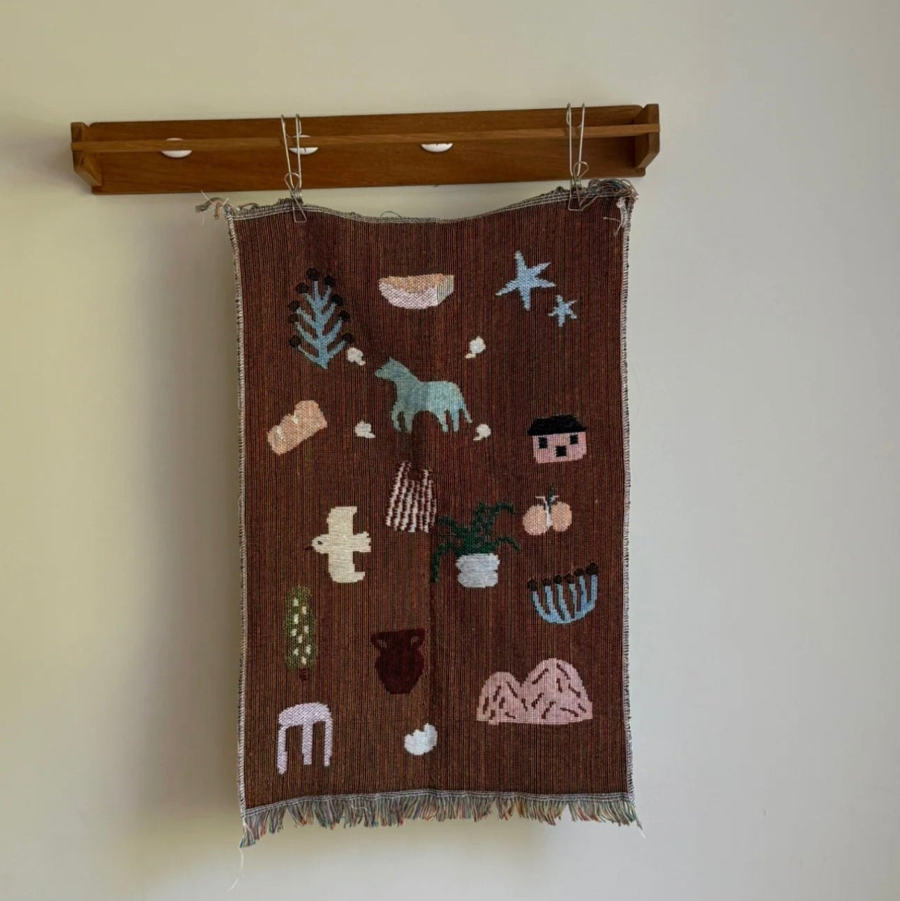 MAISIE Brown Pony Whimsical Retro Style Decorative Knitted Tapestry Blanket with Fringe