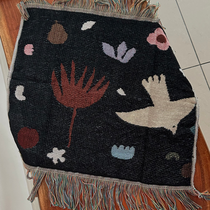 ÉLODIE Peace Dove Whimsical Retro Style Decorative Knitted Tapestry Blanket with Fringe