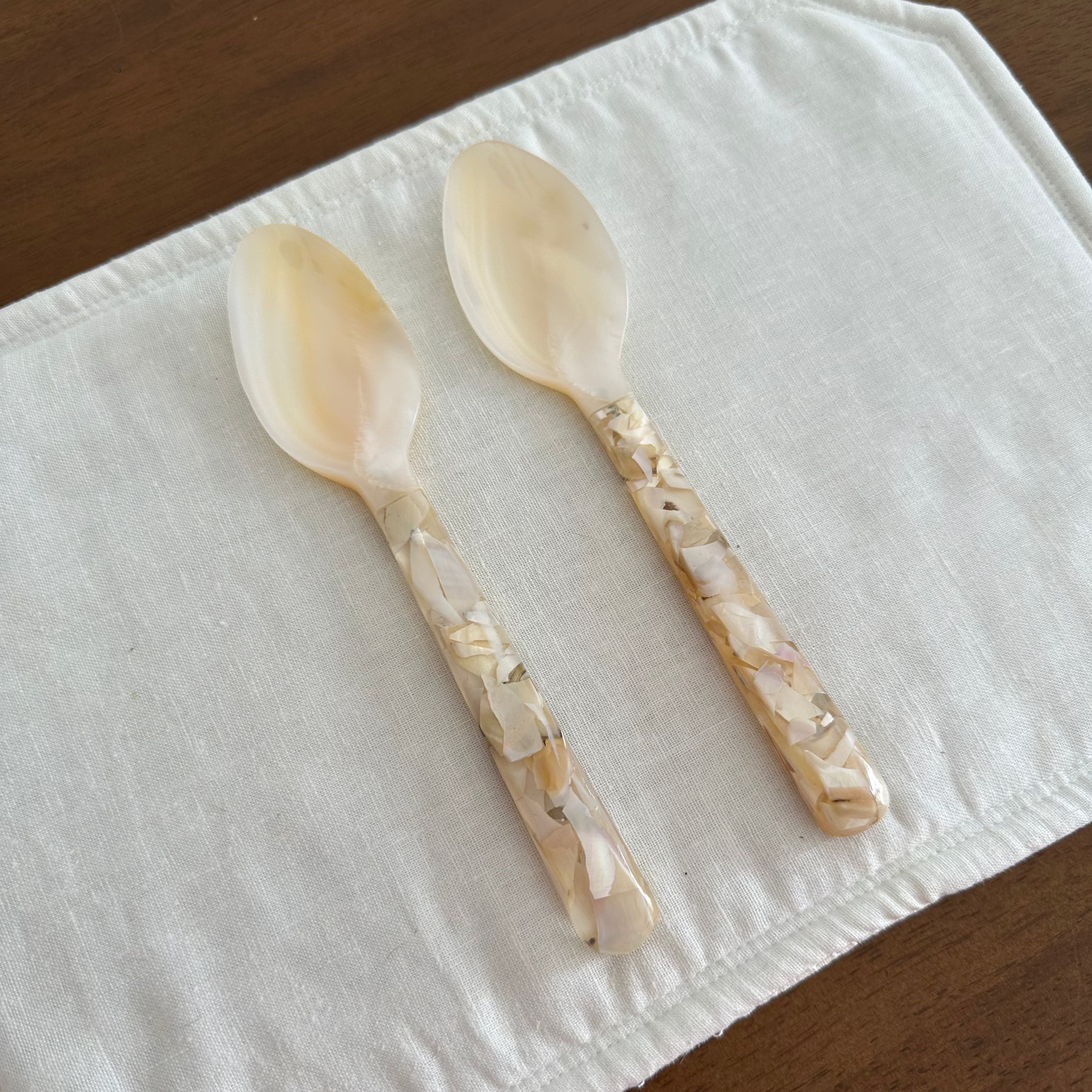 PEARLE White Mother of Pearl Beige White Handle Spoon 15.5 cm Cutlery Flatware