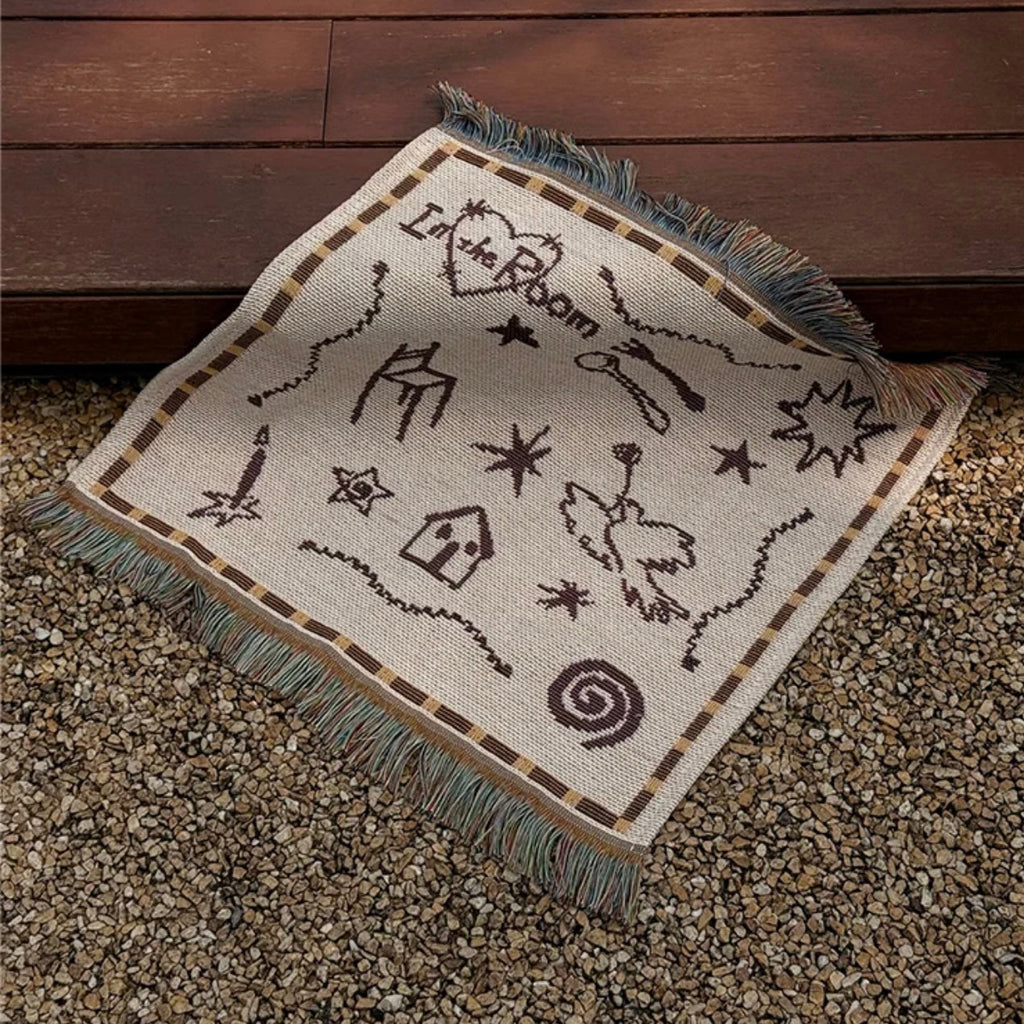 LA CHAMBRE QUI RÊVE Retro Style The Room That Dreams Decorative Tapestry with Fringe Blanket