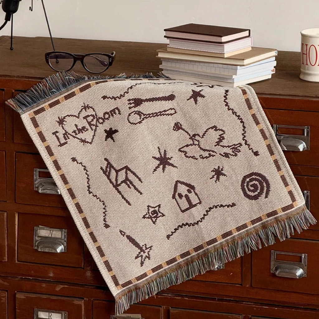 LA CHAMBRE QUI RÊVE Retro Style The Room That Dreams Decorative Tapestry with Fringe Blanket