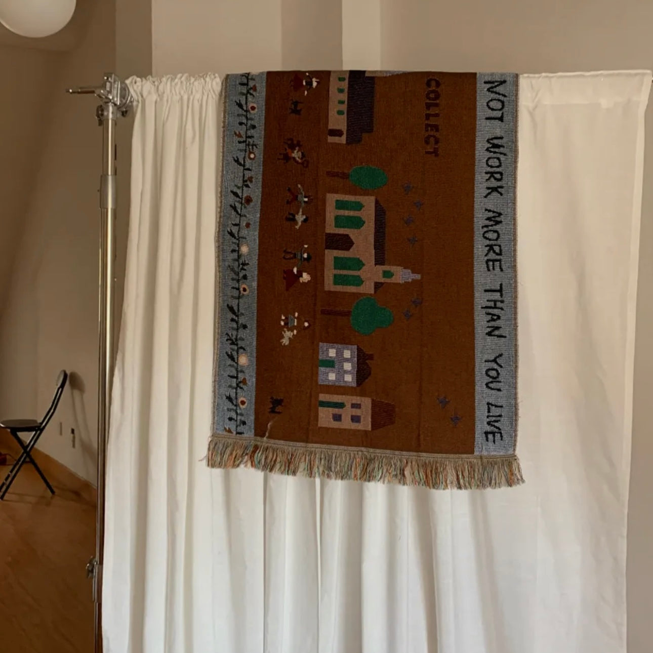 LE CŒUR DU VILLAGE Retro Style The Heart of the Village Decorative Tapestry with Fringe Blanket