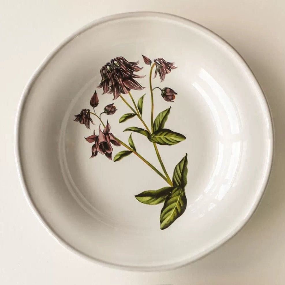 LA FLEUR Aquilegia Columbine Flower French Retro Plate