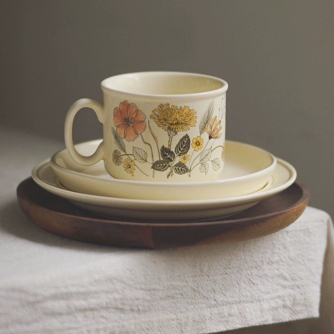 MEADOW English Summer Hedgerow Flower Field Retro Mug and Saucer Set