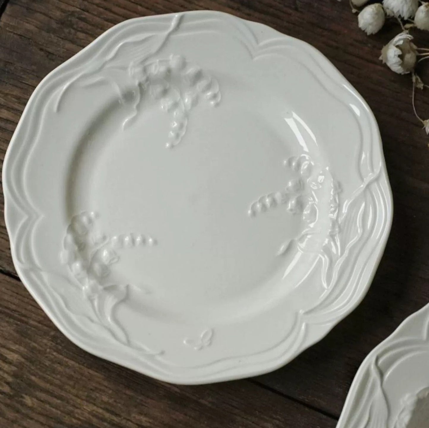 MUGUET DE MAI Lily of the Valley French Retro Relief Plate White