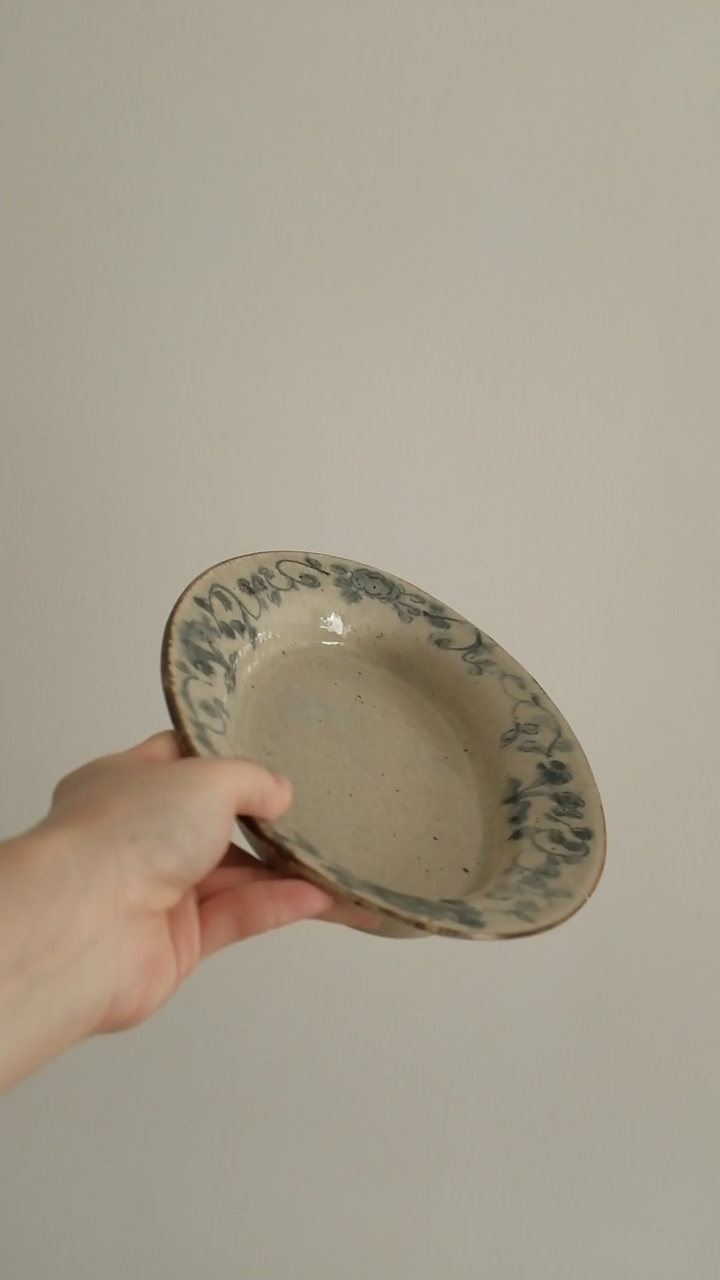 Annan Azure Retro Style Hand Painted Blue and White Floral Vines Oval Large Plate Underglazed Stoneware Ceramic