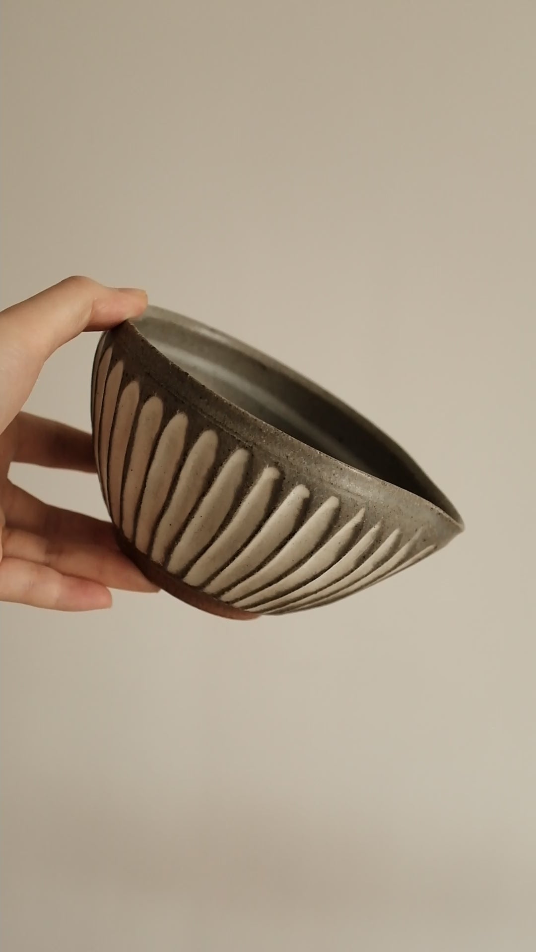 Masamura Japan Kohiki Carved Katakuchi Chawan Matcha Bowl with Spout