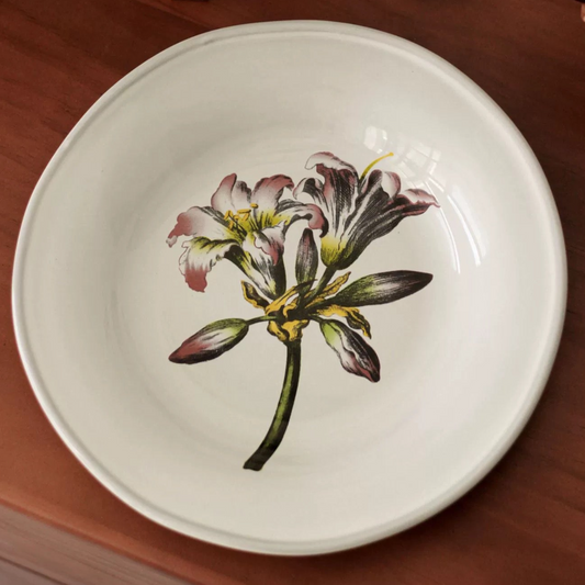 LA FLEUR Amaryllis Bella Donna Jersey Lily Flower French Retro Plate